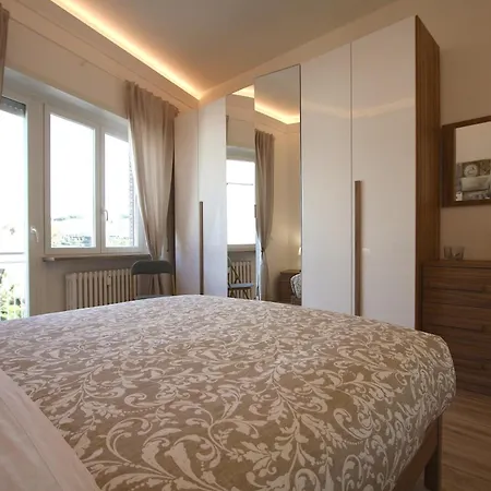 公寓 Vigna Clara 2br House